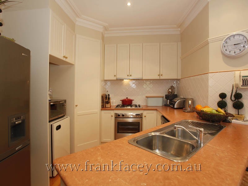 3/183 High Street, Berwick VIC 3806