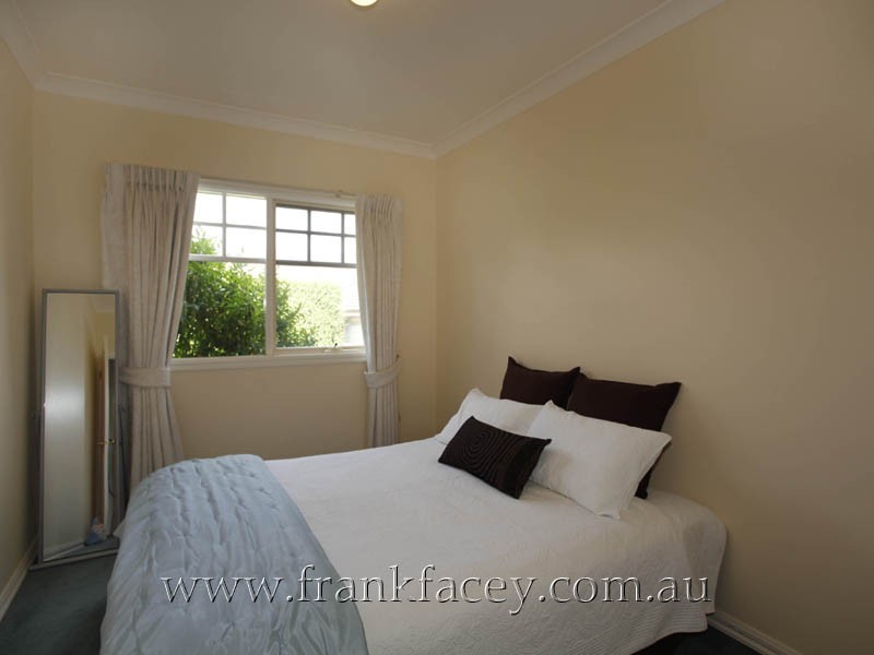 3/183 High Street, Berwick VIC 3806