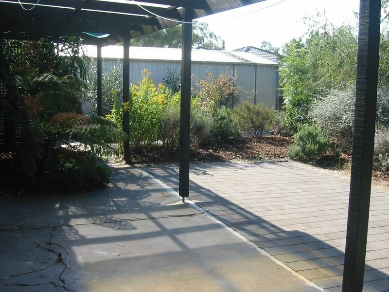 1 Salicina Court, Endeavour Hills VIC 3802