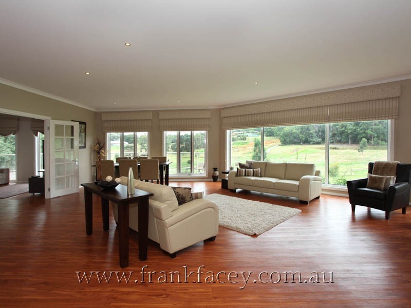 6 Valley Drive, Beaconsfield Upper VIC 3808