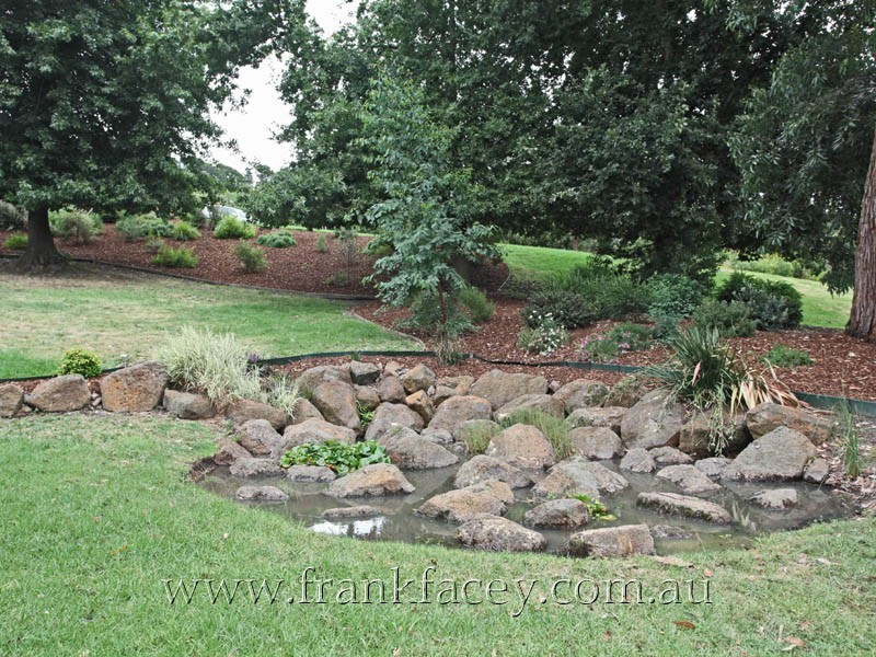 6 Valley Drive, Beaconsfield Upper VIC 3808