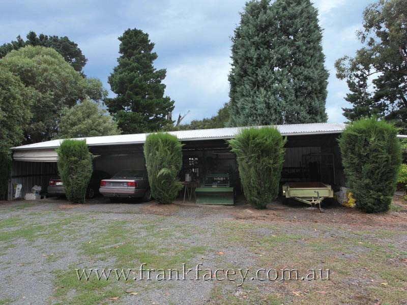 25 Aura Vale Road, Menzies Creek VIC 3159
