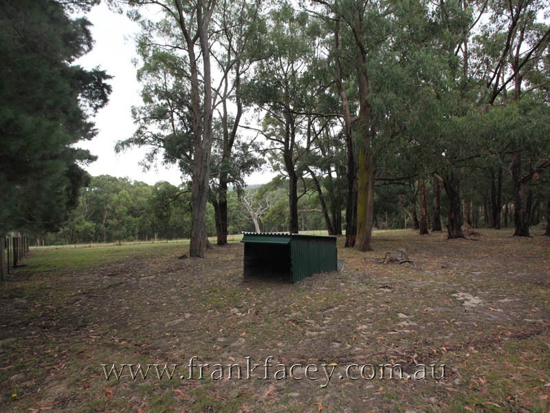 25 Aura Vale Road, Menzies Creek VIC 3159