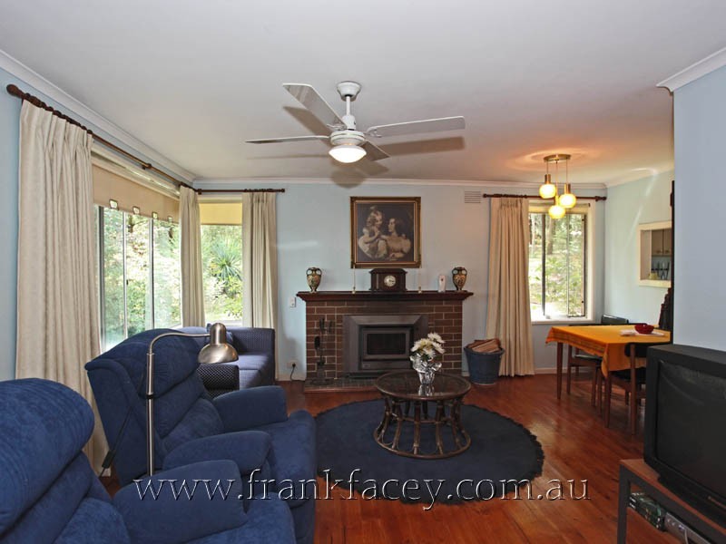 25 Aura Vale Road, Menzies Creek VIC 3159