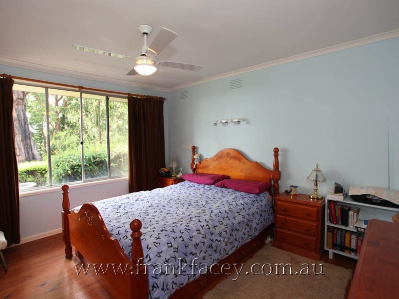 25 Aura Vale Road, Menzies Creek VIC 3159