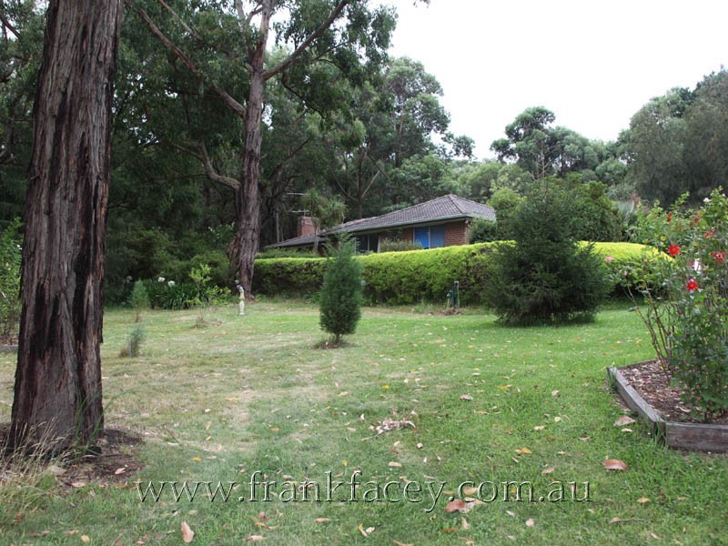25 Aura Vale Road, Menzies Creek VIC 3159