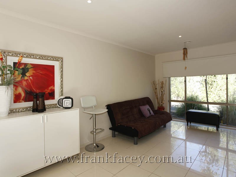 1/57 Wallace Street, Beaconsfield VIC 3807