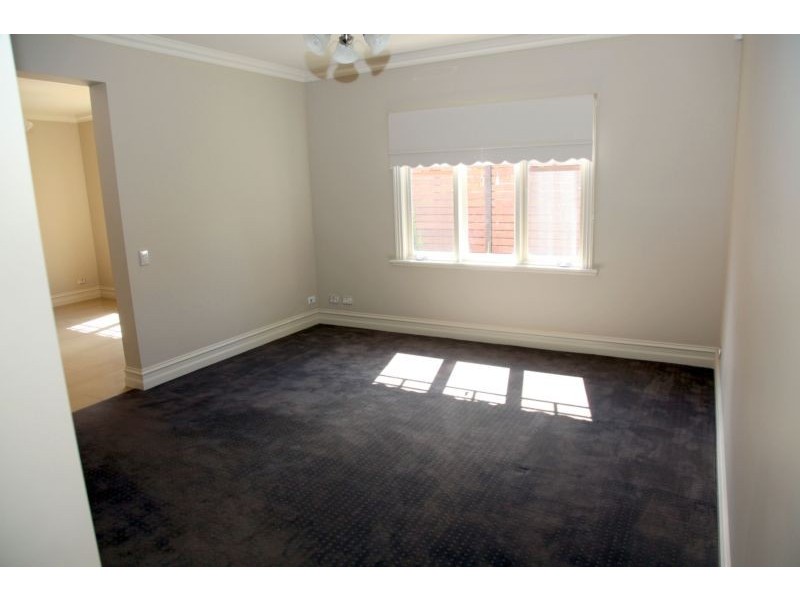 8a Palmerston Street, Berwick VIC 3806