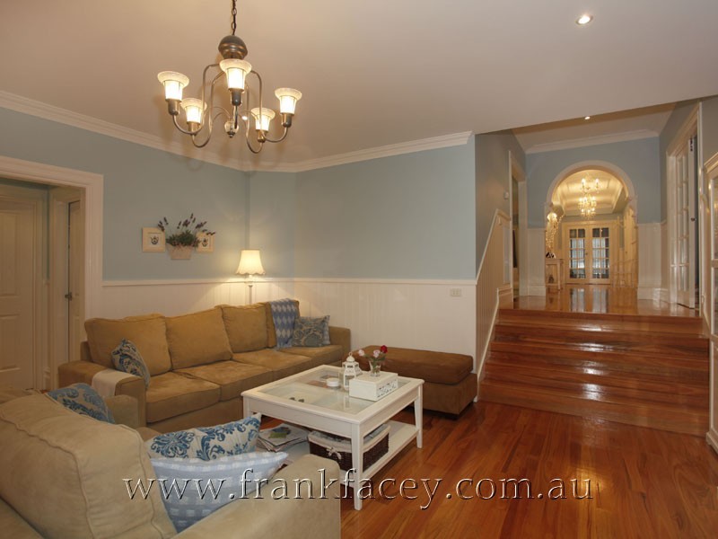 15 Sheldon Drive, Berwick VIC 3806