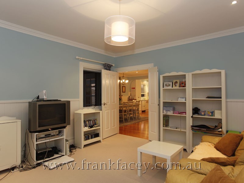 15 Sheldon Drive, Berwick VIC 3806