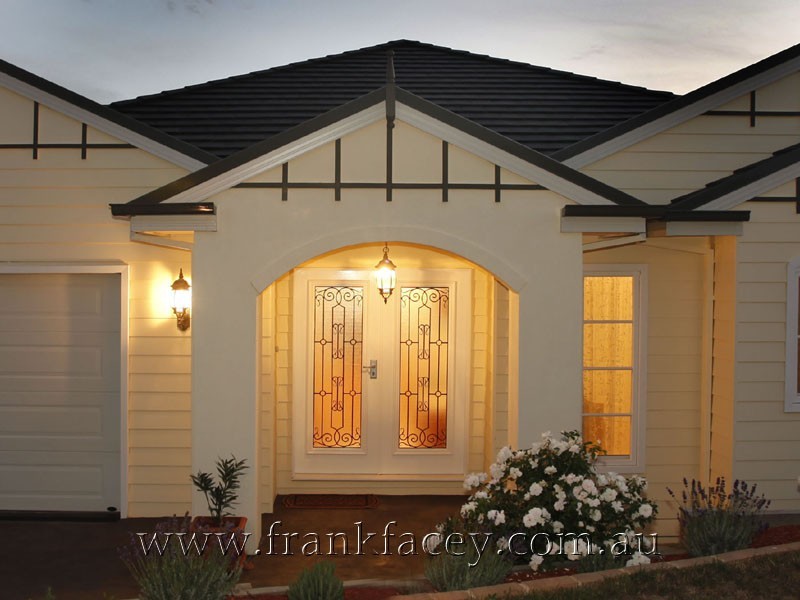 15 Sheldon Drive, Berwick VIC 3806