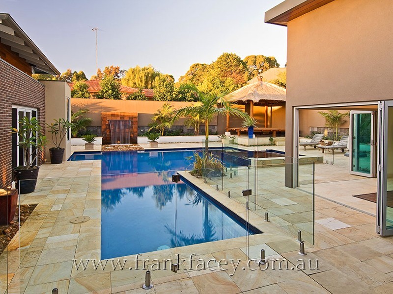 68 Harkaway Road, Berwick VIC 3806