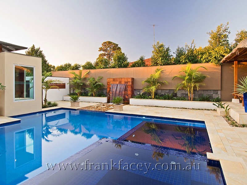 68 Harkaway Road, Berwick VIC 3806