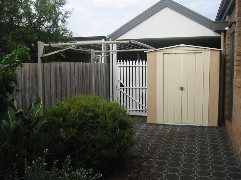 32 The Avenue, Narre Warren South VIC 3805