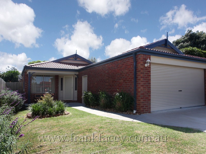 19 Beaconsfield Avenue, Beaconsfield VIC 3807