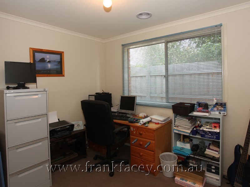 19 Beaconsfield Avenue, Beaconsfield VIC 3807