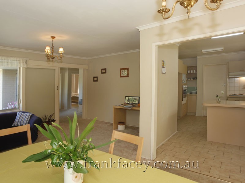 5 Fritzlaff Court, Berwick VIC 3806