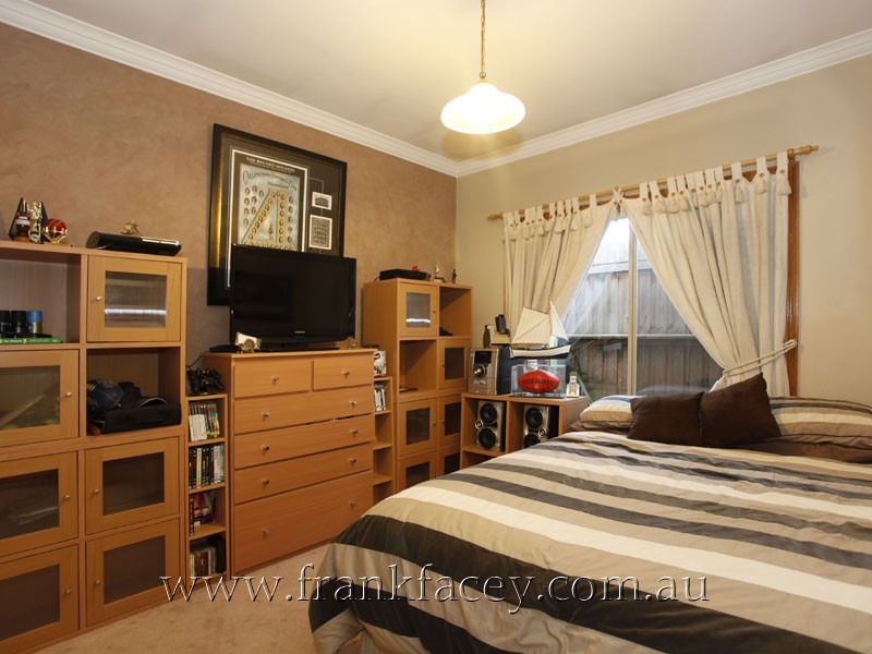 9 Sherman Court, Berwick VIC 3806