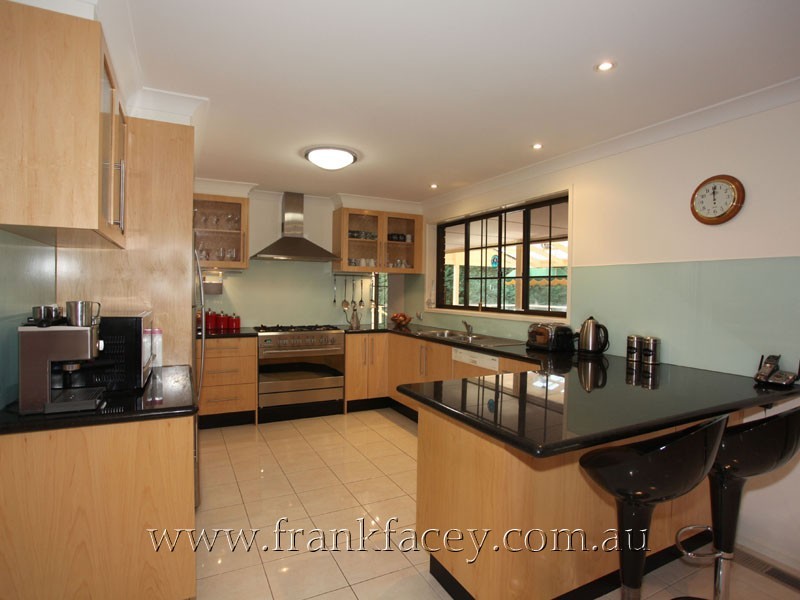 4 Alfred Close, Narre Warren North VIC 3804