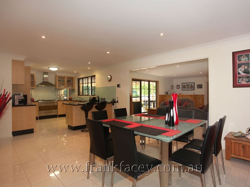 4 Alfred Close, Narre Warren North VIC 3804