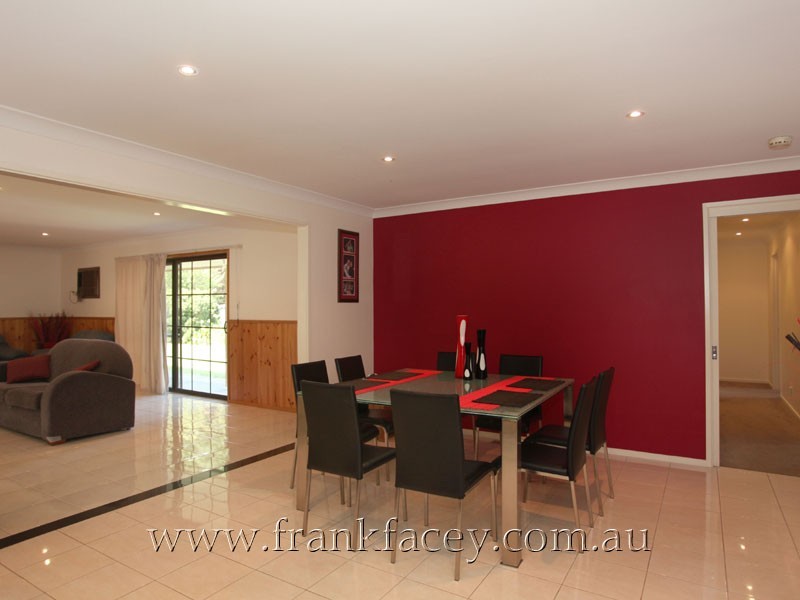 4 Alfred Close, Narre Warren North VIC 3804