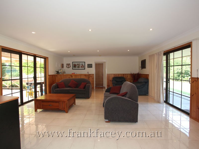 4 Alfred Close, Narre Warren North VIC 3804