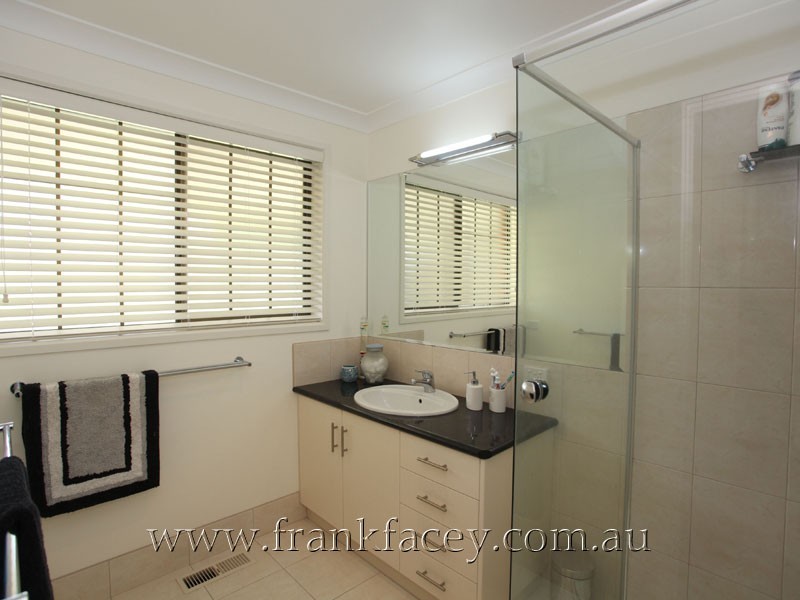 4 Alfred Close, Narre Warren North VIC 3804