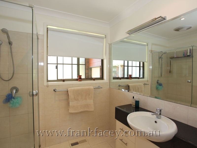 4 Alfred Close, Narre Warren North VIC 3804