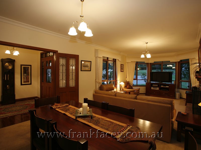 10 Farm Lane, Berwick VIC 3806