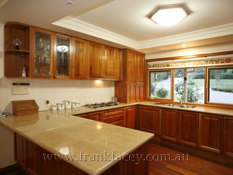 10 Farm Lane, Berwick VIC 3806