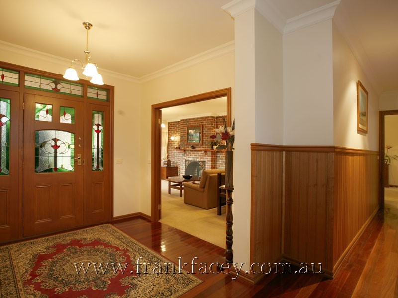 10 Farm Lane, Berwick VIC 3806