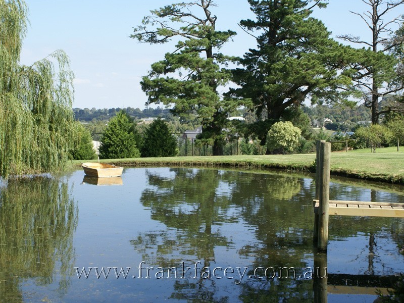 10 Farm Lane, Berwick VIC 3806