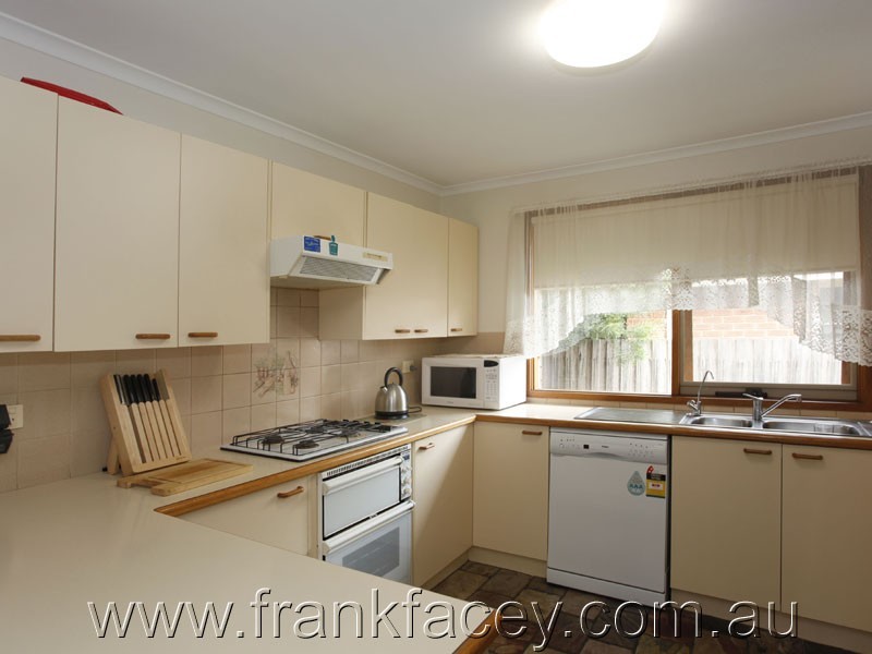 24 Willslie Crescent, Berwick VIC 3806