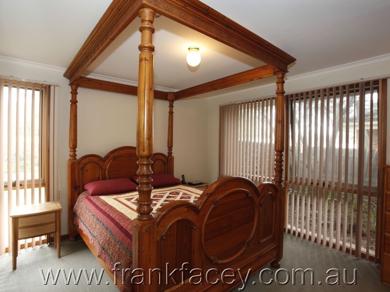 24 Willslie Crescent, Berwick VIC 3806