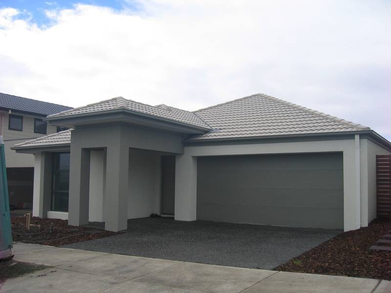 10 Lindeman Street, Berwick VIC 3806