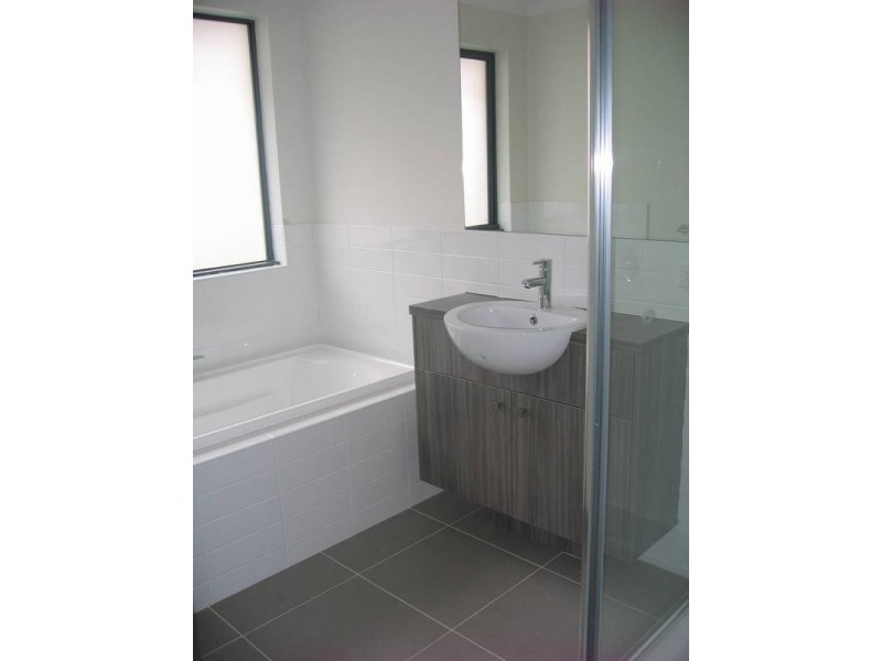 10 Lindeman Street, Berwick VIC 3806