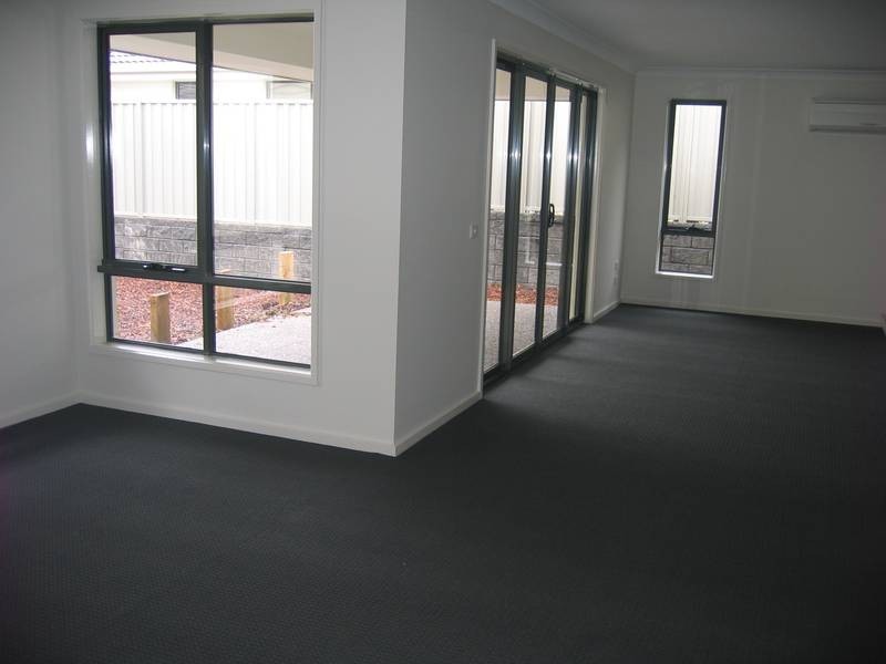 10 Lindeman Street, Berwick VIC 3806