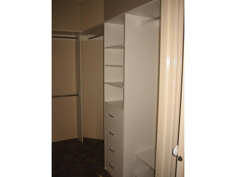 4 Grassland Crescent, Officer VIC 3809