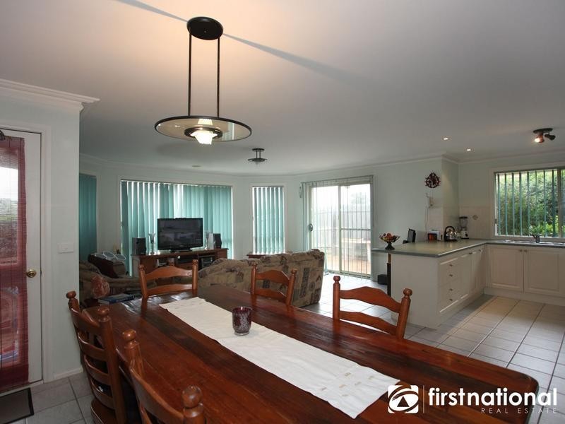 27 John Fisher Drive, Berwick VIC 3806