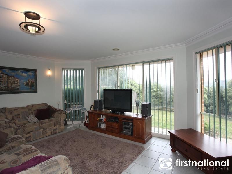 27 John Fisher Drive, Berwick VIC 3806