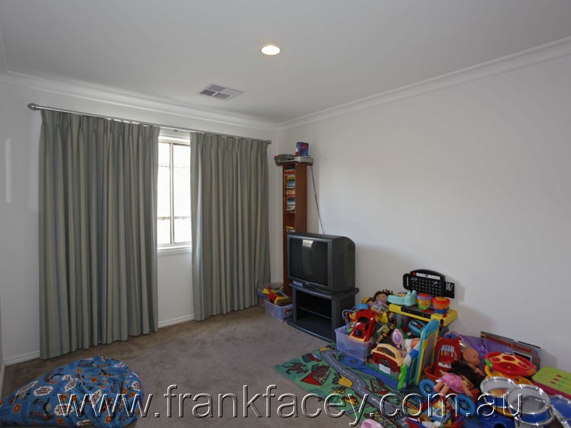 9 Castle Court, Beaconsfield VIC 3807