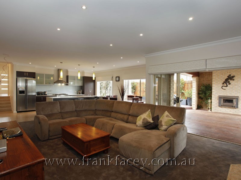 4 Halifax Drive, Berwick VIC 3806