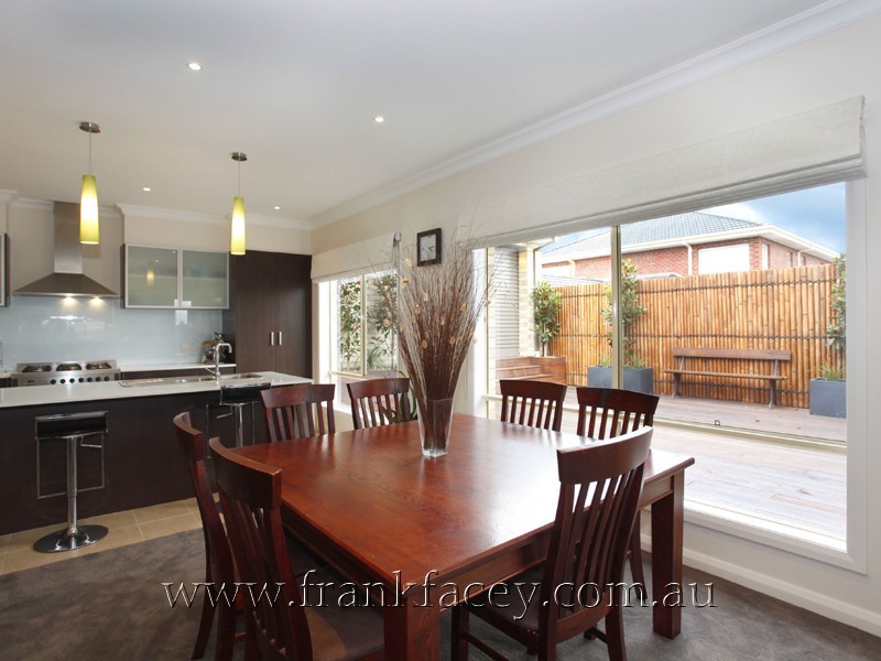 4 Halifax Drive, Berwick VIC 3806