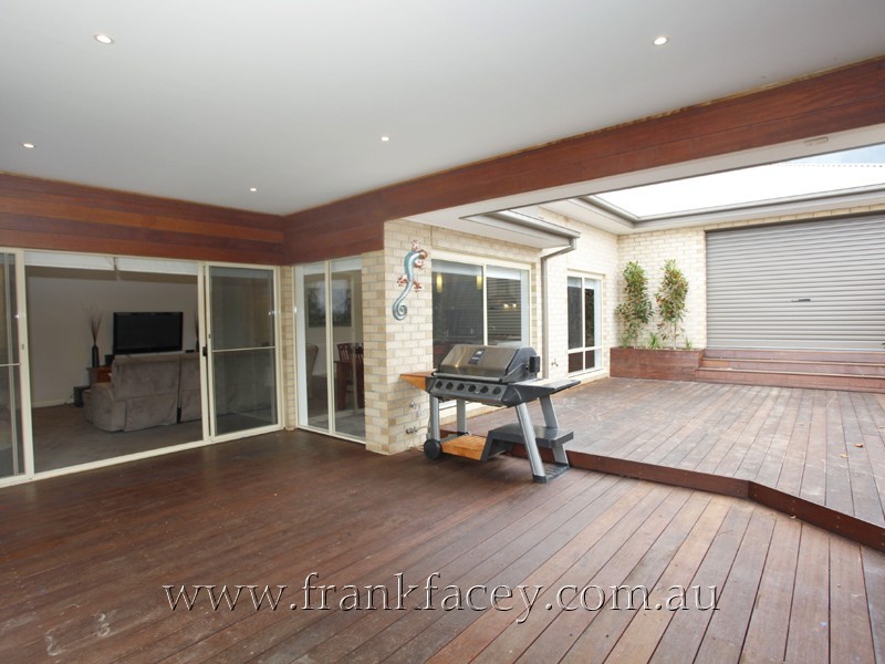 4 Halifax Drive, Berwick VIC 3806