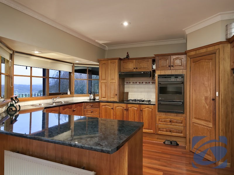 195 Huxtable Rd, Pakenham Upper VIC 3810