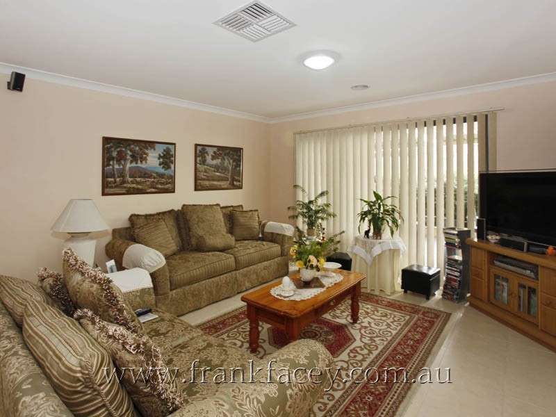 6 Drovers Retreat, Narre Warren South VIC 3805