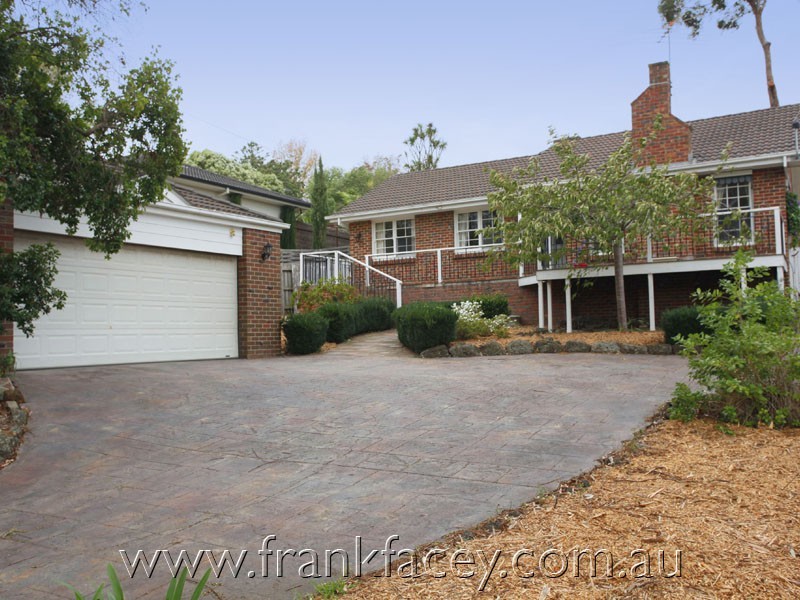 42 Peel Street, Berwick VIC 3806