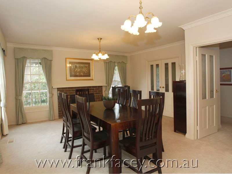 42 Peel Street, Berwick VIC 3806