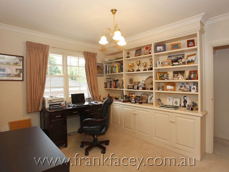 42 Peel Street, Berwick VIC 3806