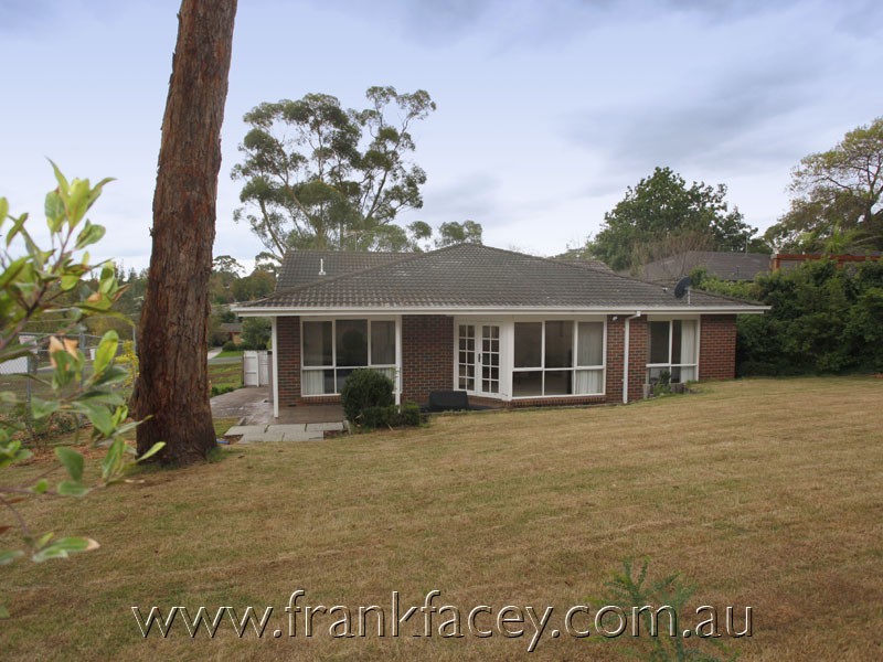 42 Peel Street, Berwick VIC 3806